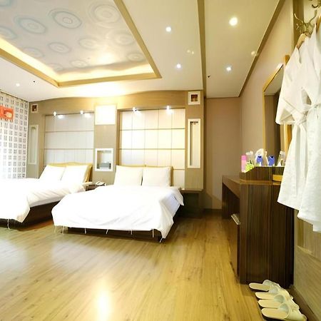 Uijeongbu Hotel Head-One מראה חיצוני תמונה