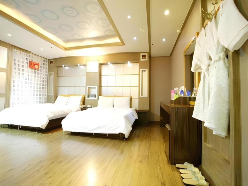 Uijeongbu Hotel Head-One מראה חיצוני תמונה