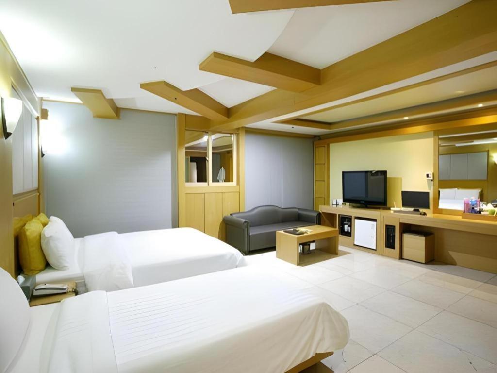 Uijeongbu Hotel Head-One מראה חיצוני תמונה