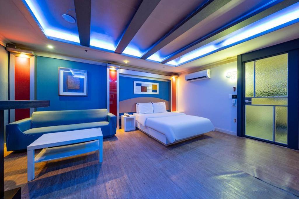 Uijeongbu Hotel Head-One מראה חיצוני תמונה