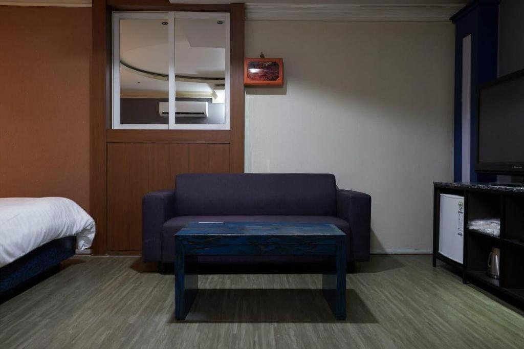 Uijeongbu Hotel Head-One מראה חיצוני תמונה