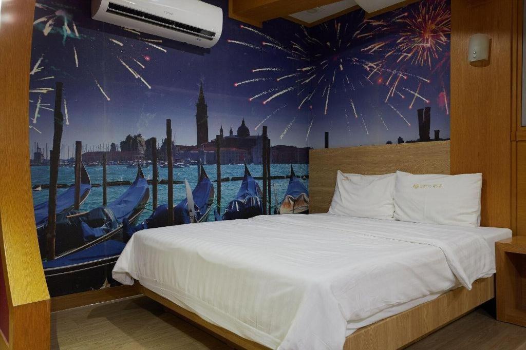 Uijeongbu Hotel Head-One מראה חיצוני תמונה