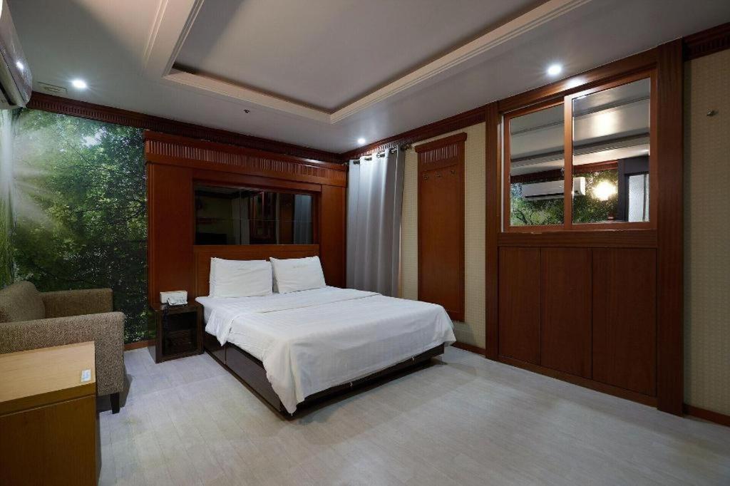 Uijeongbu Hotel Head-One מראה חיצוני תמונה
